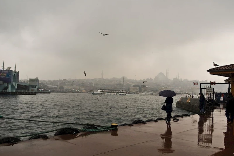 İZLANDA SOĞUKLARI İSTANBUL’U ETKİSİ ALTINA ALDI