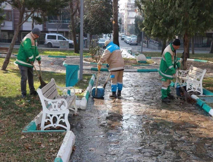 HALİLİYE BELEDİYESİ İLE HUMMALI TEMİZLİK ÇALIŞMASI TAKDİR GÖRÜYOR