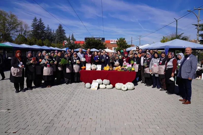 Tepebaşı Belediye Başkanı Ataç, Kadın Çiftçiler Günü