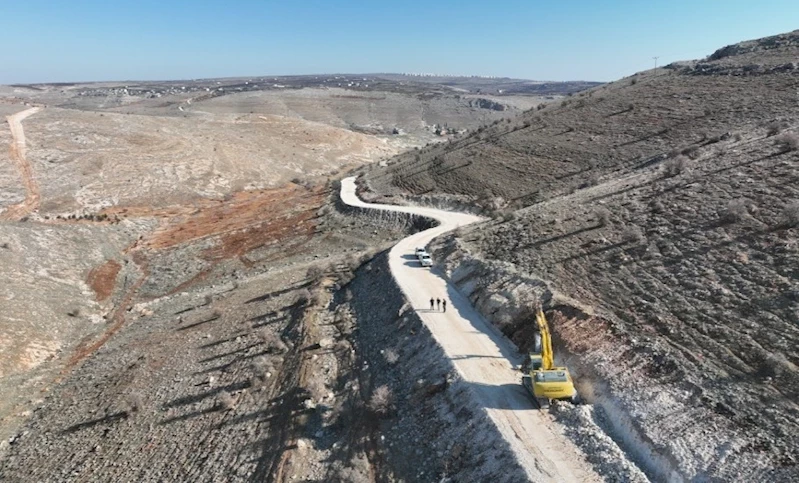 Büyükşehir Belediyesi, Karaköprü Kırsalında Yol Çalışmalarını Sürdürüyor