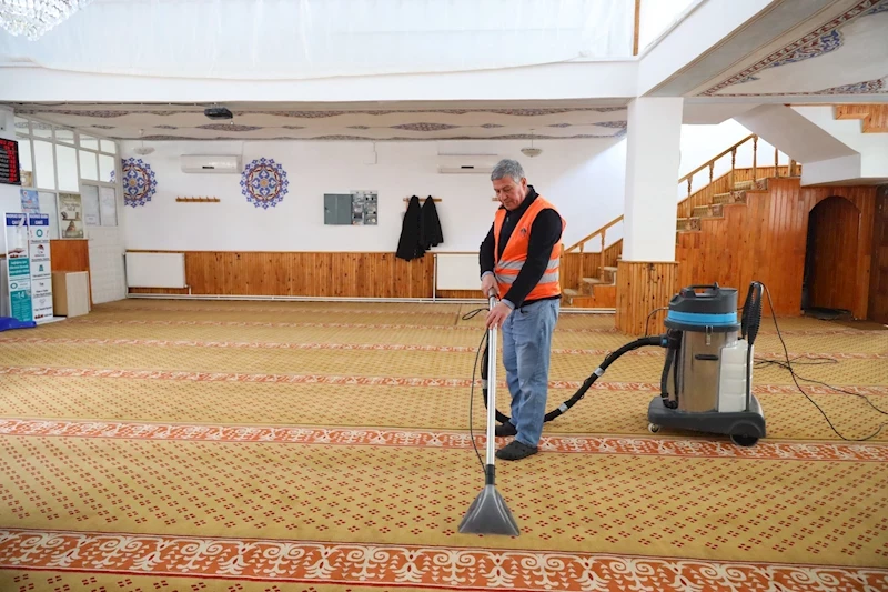 AKSARAY BELEDİYESİ CAMİLERİ RAMAZAN’A HAZIRLIYOR