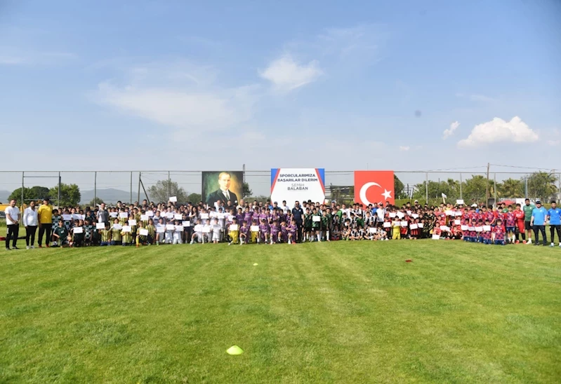 YUNUSEMRE BELEDİYESİ 23 NİSAN FUTBOL TURNUVASI