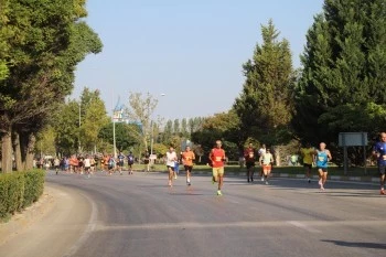 BÜYÜKŞEHİR BELEDİYESİ DUYURDU  3 AĞUSTOS PAZAR GÜNÜ YARI MARATON NEDENİYLE BAZI YOLLAR KAPALI