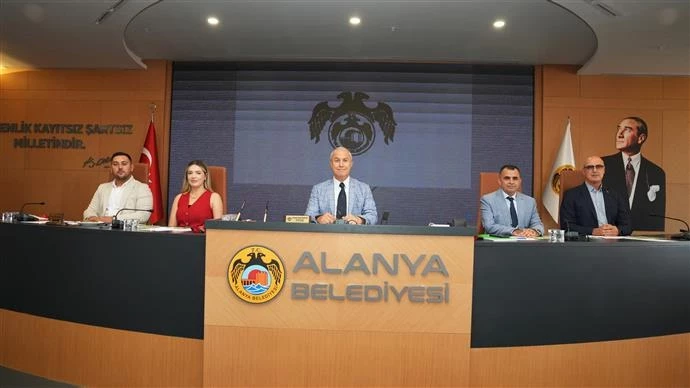 BAŞKAN ÖZÇELİK: TÜM BU HİZMETLERİ GELECEK SEÇİMLERE DEĞİL, GELECEK NESİLLERE YATIRIM OLARAK YAPIYORUZ