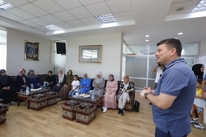 BELEDİYE BAŞKANI DR. EVREN DİNÇER, SELİME SULTAN KADIN AKTİVİTE MERKEZİNDE KANDİL PROGRAMINA KATILDI