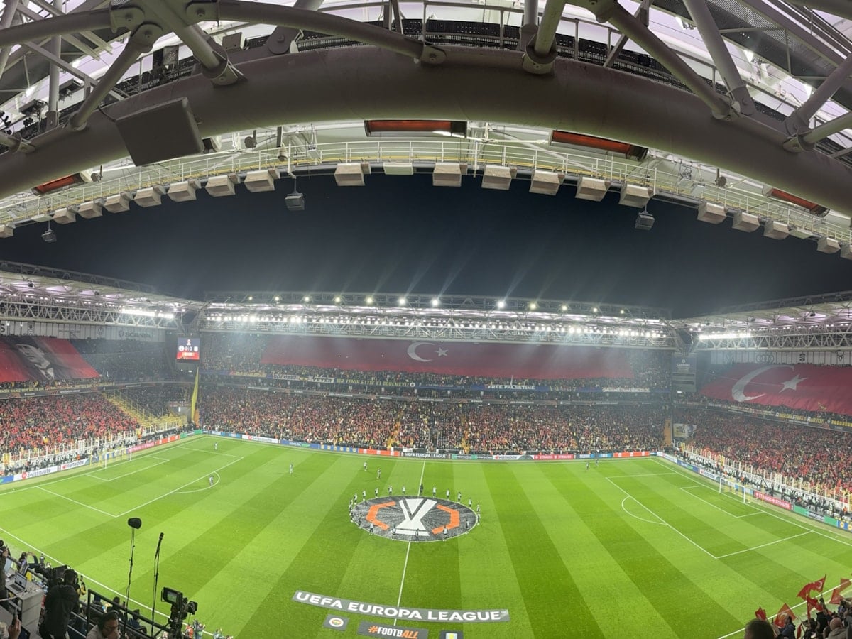 Kadıköy, Türk bayrakları ile donatıldı