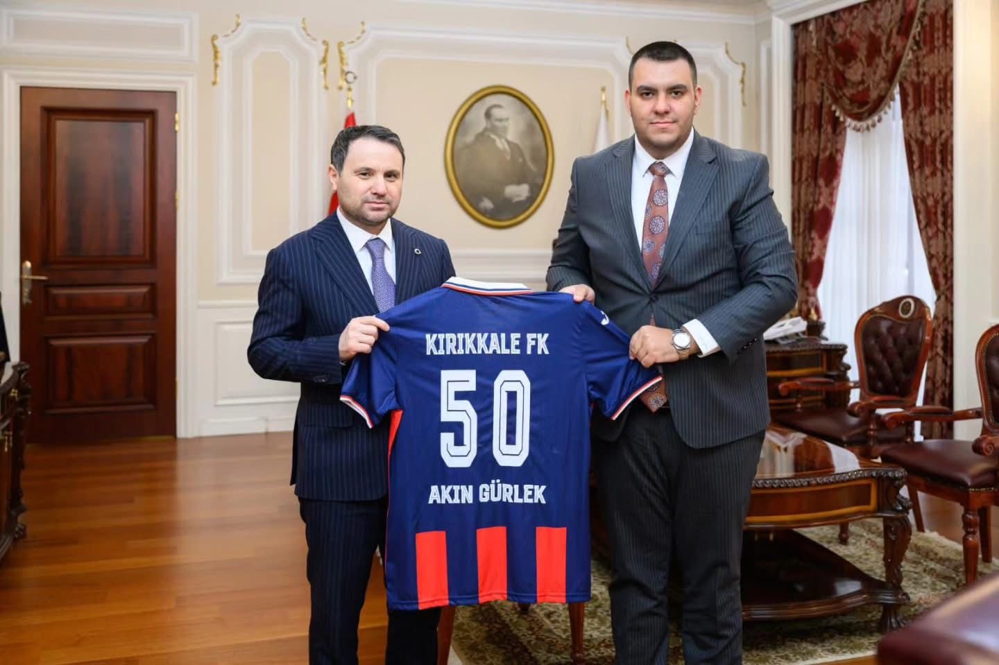 Kırıkkale Futbol Kulübü Başkanı Serkan Gündüz, Adalet Bakanı Sayın Akın Gürlek’i makamında ziyaret etti.